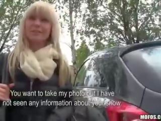 Seksi warga czech gadis kerusi belakang fucked untuk wang