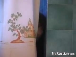 Russere gjør rumpe til munn i den bad