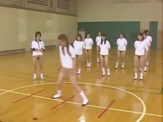 Nhật bản thanh thiếu niên traning tia ngọn trong các thể dục