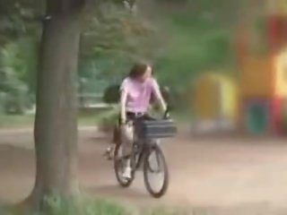 日本语 女孩 masturbated 而 骑术 一 specially modified 性别 bike!