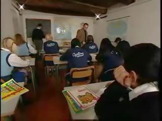 Tugjob şirret alır bir kaslı sikme reward için varlık studious